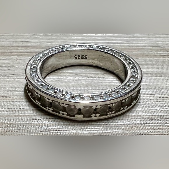 Vintage Double Sided Channel Set Cubic Ziconia Eternity Band Ring, Size 6 - Picture 2 of 8
